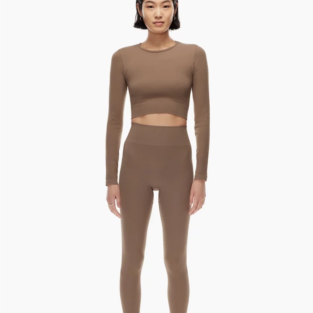 BLACK Aritzia Encounter Long Sleeve Top